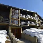 Hofer Apartment